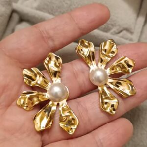 Petals & pearl Earrings